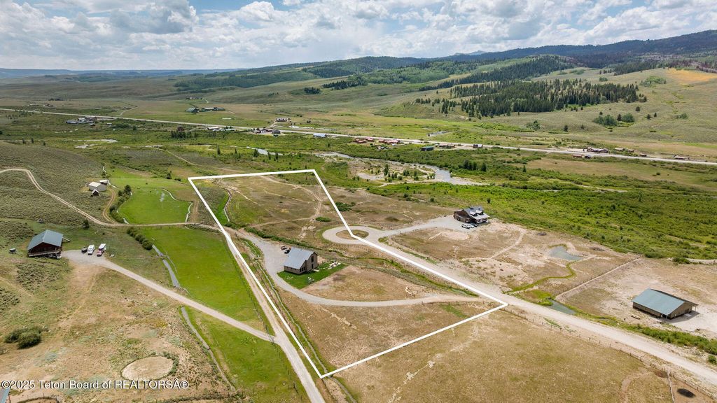 13 SPIRIT WINDS Way, Bondurant, WY 82922 photo 28