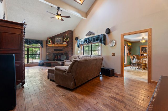 1021 Woodcrest Way, Grove, OK 74344