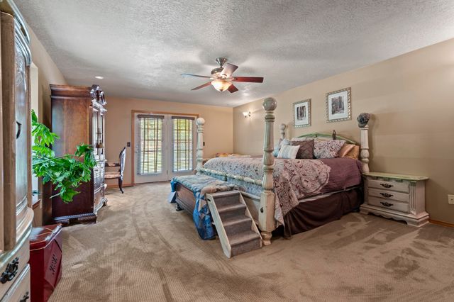 1021 Woodcrest Way, Grove, OK 74344