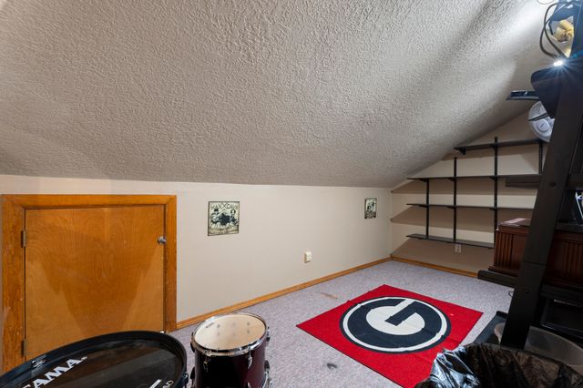 1021 Woodcrest Way, Grove, OK 74344