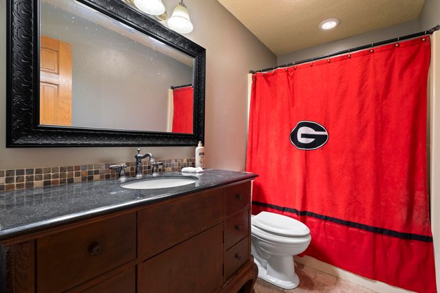 1021 Woodcrest Way, Grove, OK 74344