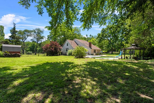 1021 Woodcrest Way, Grove, OK 74344