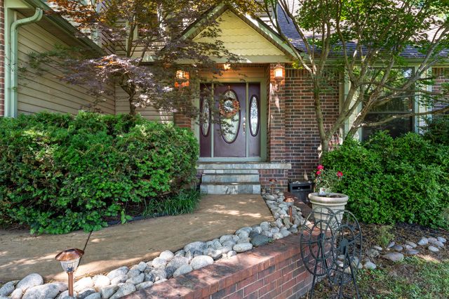 1021 Woodcrest Way, Grove, OK 74344