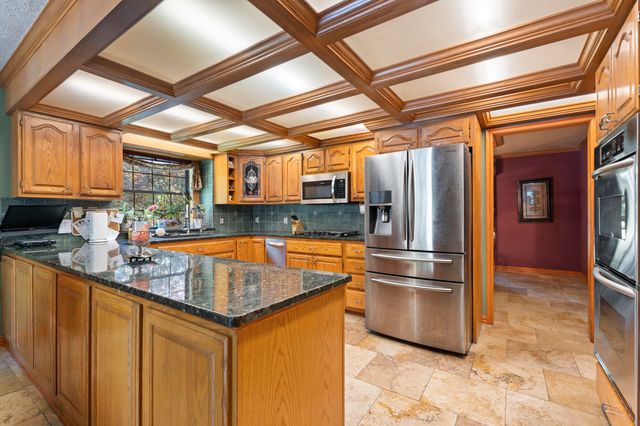 1021 Woodcrest Way, Grove, OK 74344