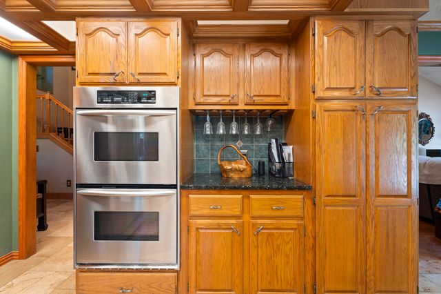 1021 Woodcrest Way, Grove, OK 74344