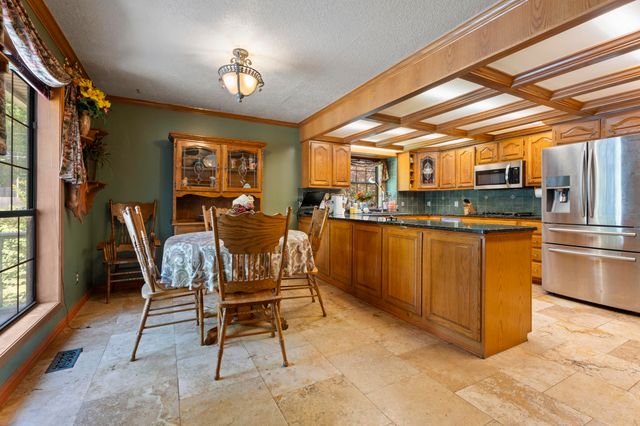 1021 Woodcrest Way, Grove, OK 74344