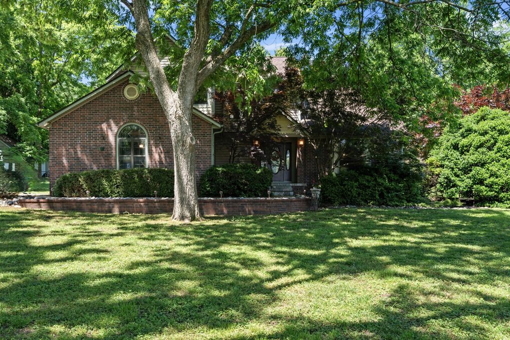 1021 Woodcrest Way, Grove, OK 74344