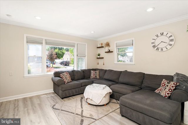 24 EMELINE AVE, Hamilton, NJ 08610