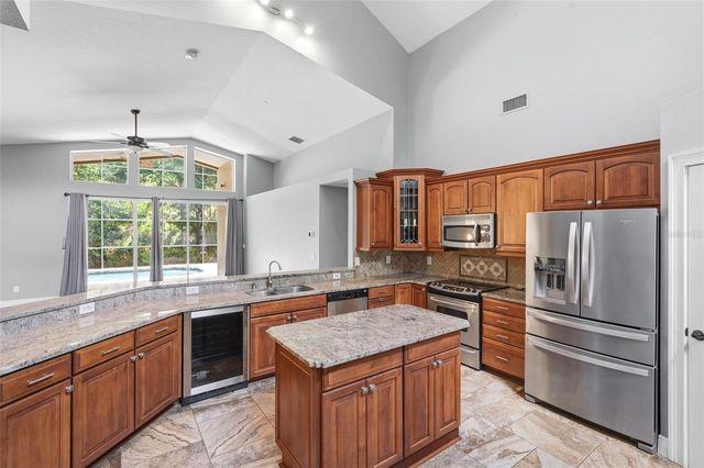 8102 KENDELWICK COURT, Tampa, FL 33647