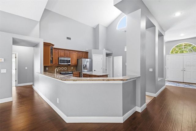 8102 KENDELWICK COURT, Tampa, FL 33647