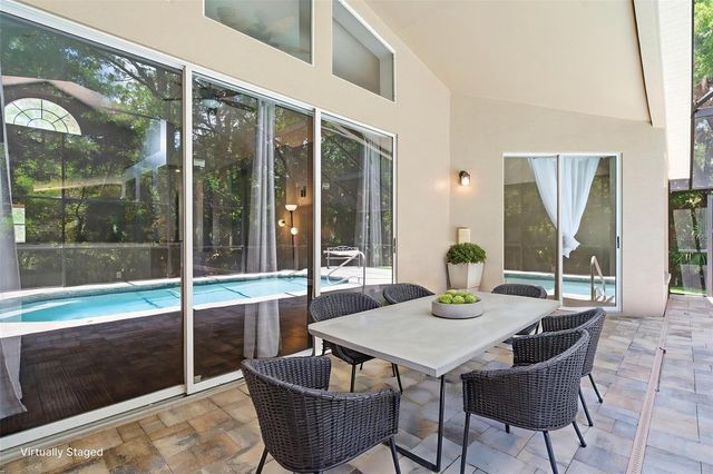 8102 KENDELWICK COURT, Tampa, FL 33647