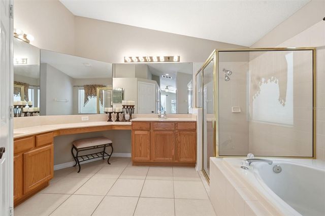 8102 KENDELWICK COURT, Tampa, FL 33647