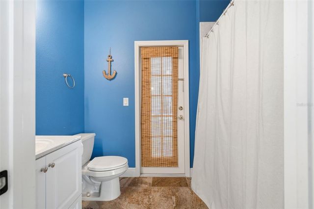 8102 KENDELWICK COURT, Tampa, FL 33647