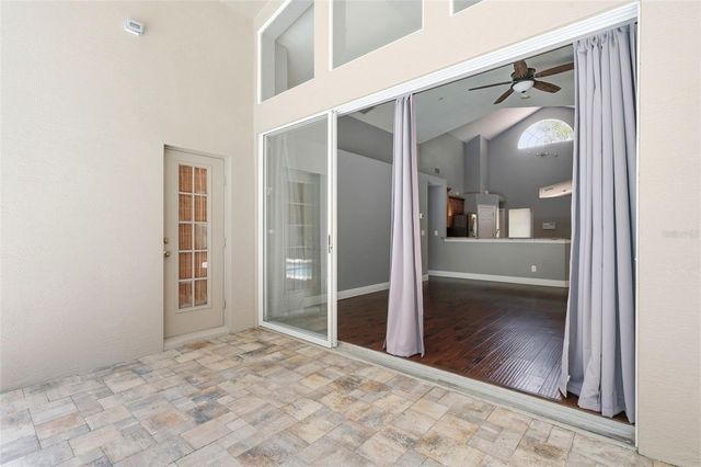 8102 KENDELWICK COURT, Tampa, FL 33647