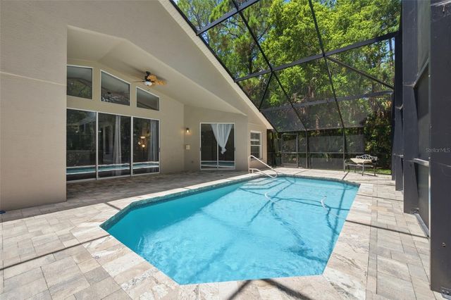 8102 KENDELWICK COURT, Tampa, FL 33647