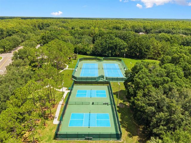 8102 KENDELWICK COURT, Tampa, FL 33647