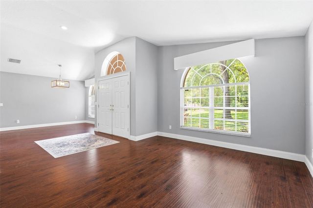 8102 KENDELWICK COURT, Tampa, FL 33647