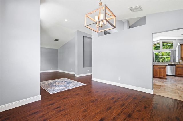 8102 KENDELWICK COURT, Tampa, FL 33647