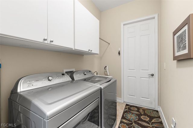 3930 Otter Bend CIR, Fort Myers, FL 33905