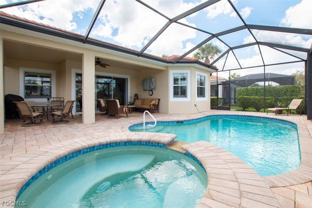 3930 Otter Bend CIR, Fort Myers, FL 33905