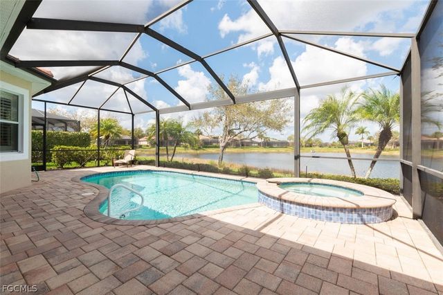 3930 Otter Bend CIR, Fort Myers, FL 33905