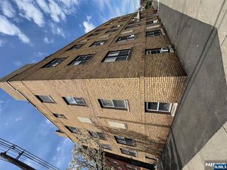 420 E 26th Street, Paterson, NJ 07514