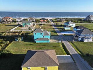 854 Helen Boulevard, Crystal Beach, TX 77650