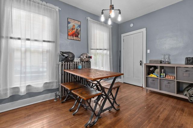 312 W MELVIN AVENUE, Oshkosh, WI 54901