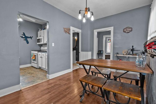 312 W MELVIN AVENUE, Oshkosh, WI 54901