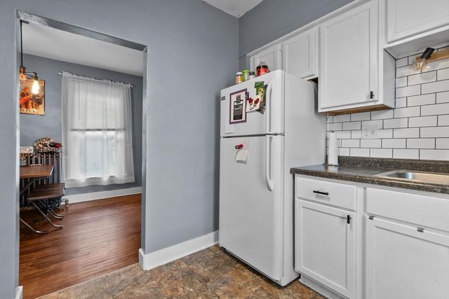 312 W MELVIN AVENUE, Oshkosh, WI 54901