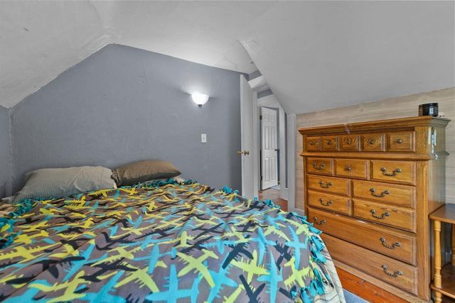 312 W MELVIN AVENUE, Oshkosh, WI 54901