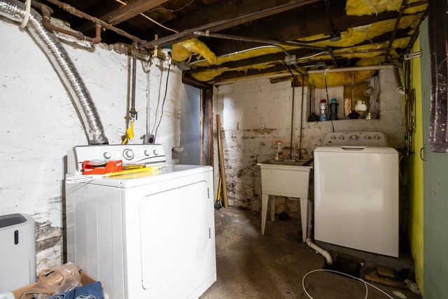 312 W MELVIN AVENUE, Oshkosh, WI 54901