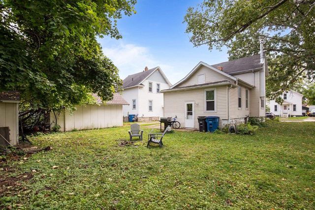 312 W MELVIN AVENUE, Oshkosh, WI 54901