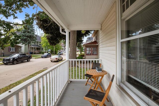 312 W MELVIN AVENUE, Oshkosh, WI 54901