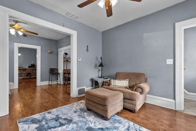 312 W MELVIN AVENUE, Oshkosh, WI 54901