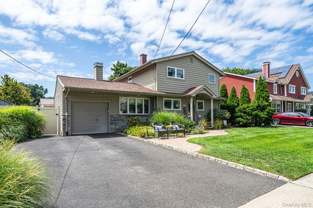 18 Bragg Drive, Lake Grove, NY 11755