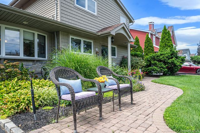 18 Bragg Drive, Lake Grove, NY 11755