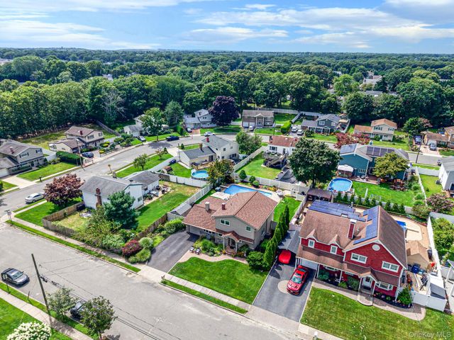 18 Bragg Drive, Lake Grove, NY 11755