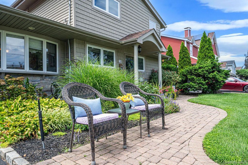 18 Bragg Drive, Lake Grove, NY 11755 — photo 4