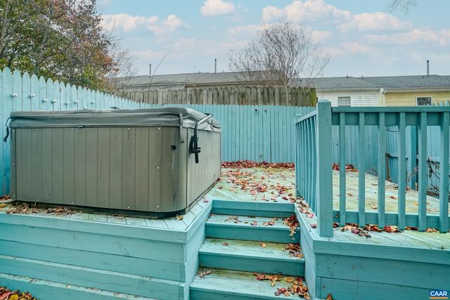 1594 GARDEN CT, Charlottesville, VA 22901