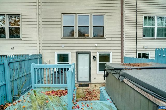 1594 GARDEN CT, Charlottesville, VA 22901