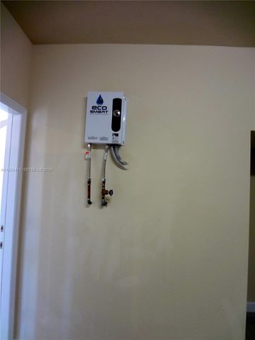 11756 SW 238th St, Miami, FL 33032