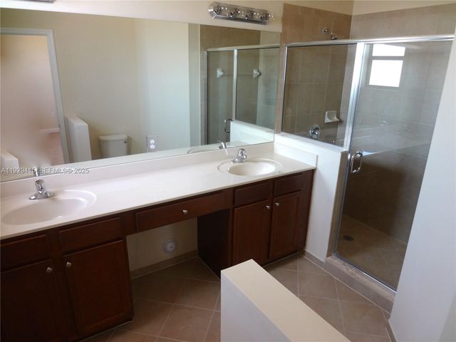 11756 SW 238th St, Miami, FL 33032