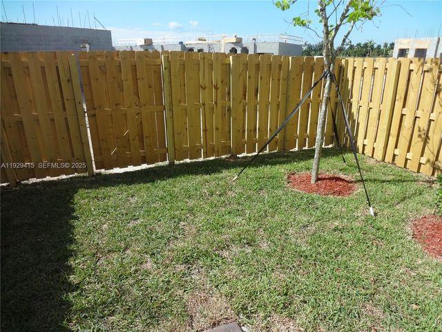 11756 SW 238th St, Miami, FL 33032