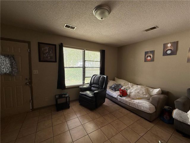 11501 E 24th Street S, Independence, MO 64052