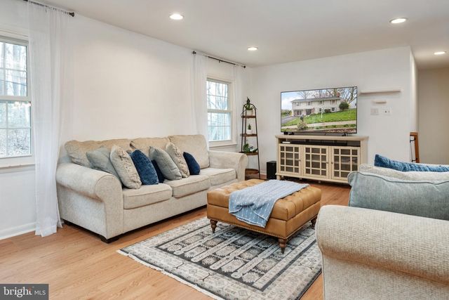 903 OLD COUNTY RD, Severna Park, MD 21146