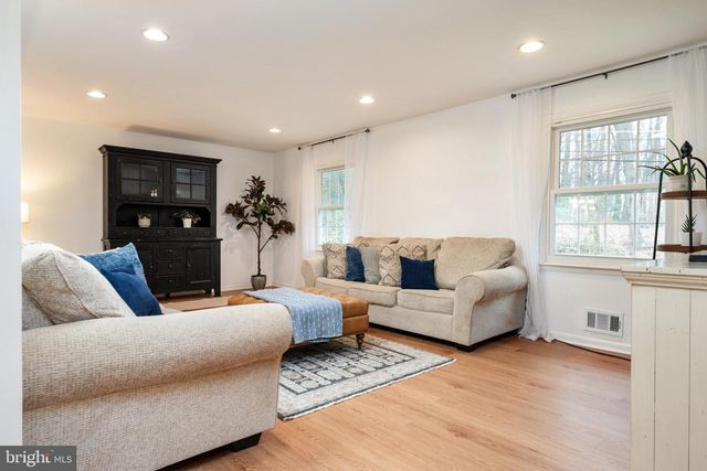 903 OLD COUNTY RD, Severna Park, MD 21146