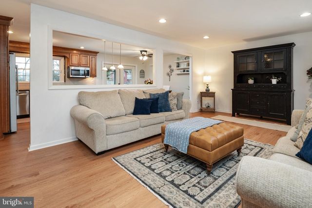 903 OLD COUNTY RD, Severna Park, MD 21146
