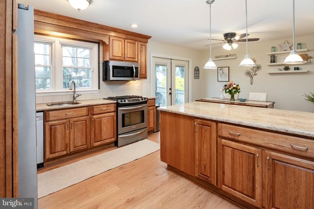 903 OLD COUNTY RD, Severna Park, MD 21146