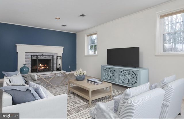 903 OLD COUNTY RD, Severna Park, MD 21146